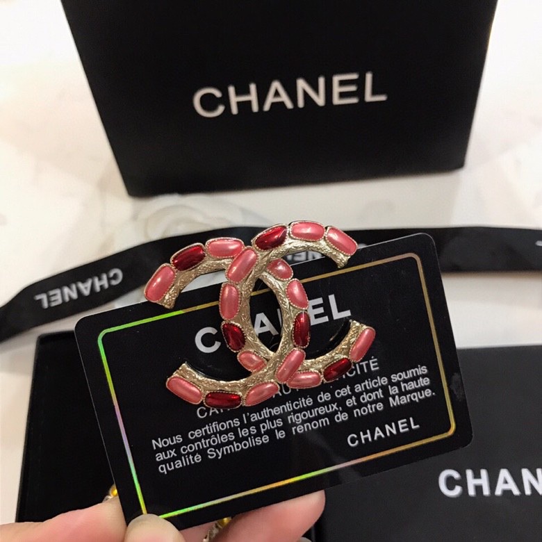 Chanel Brooch 04yxs137